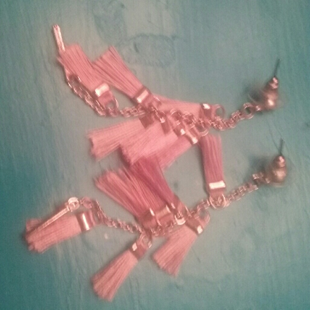 Dress earrings - Picture 3 of 3